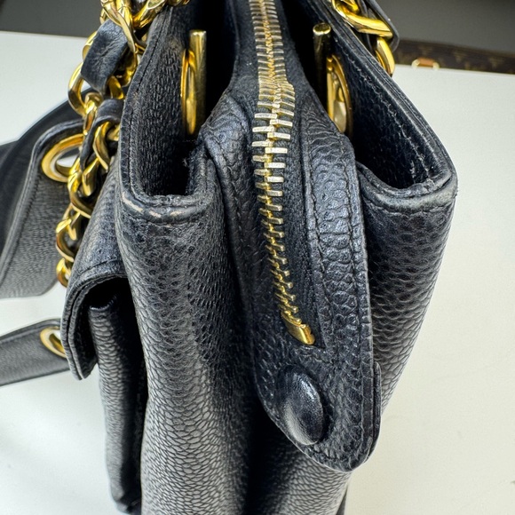 CHANEL Caviar Flap Shoulder Bag Black - Picture 5 of 12